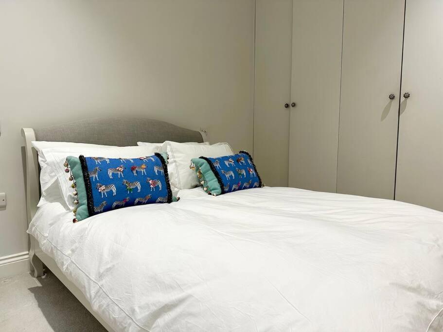 2 Bed Garden - Piccadilly Line Appartamento