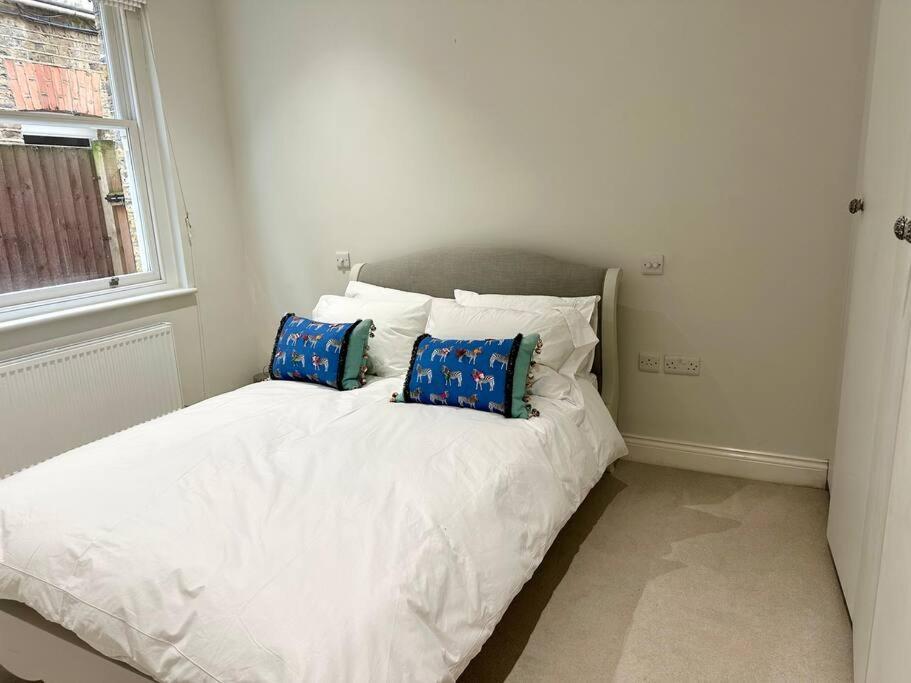 2 Bed Garden - Piccadilly Line Appartamento *