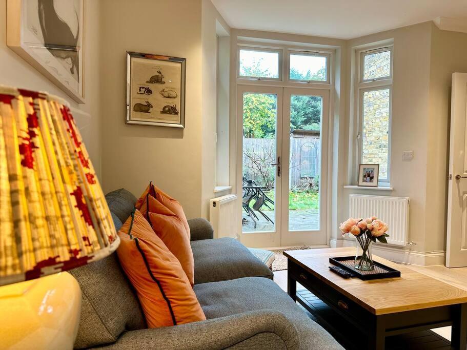2 Bed Garden - Piccadilly Line