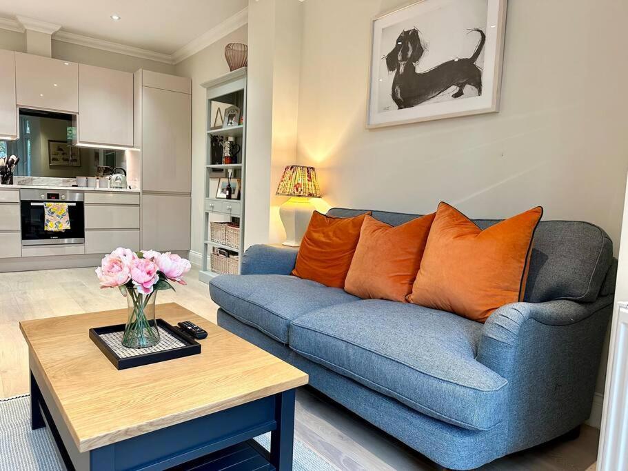 2 Bed Garden - Piccadilly Line Appartamento